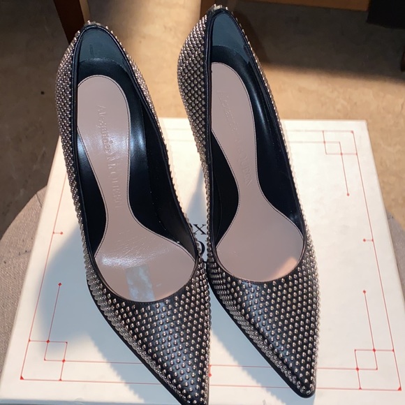 Alexander McQueen Shoes - Alexander McQueen Studded Pumps